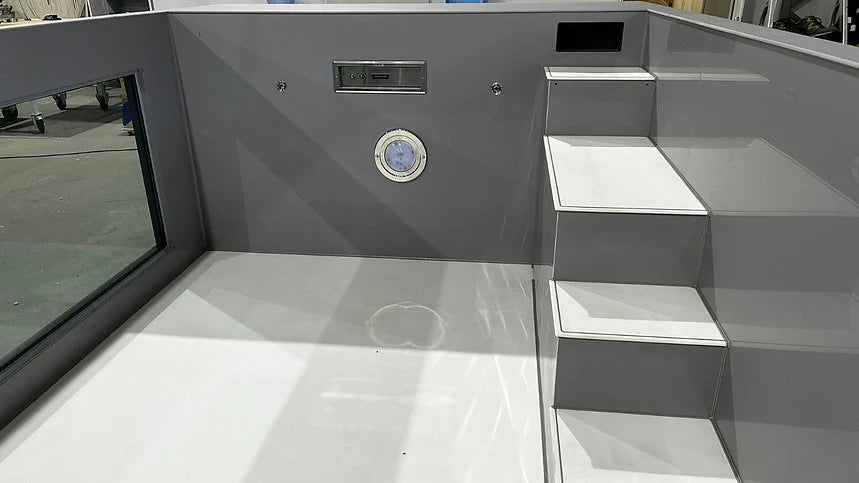 Piscine en polypropylène de 6,5 m x 2,5 m avec une fenêtre de 4 m