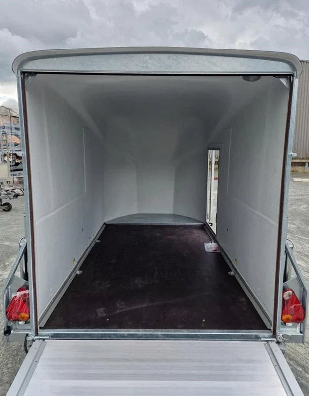 Remorque cargo Pullman Debon 1300 bleue avec suspension et porte latérale