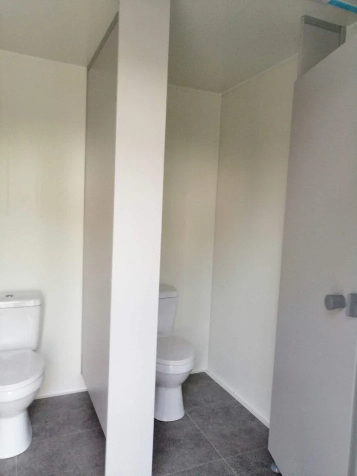 Remorque WC avec WC double 6x2,40 mètres