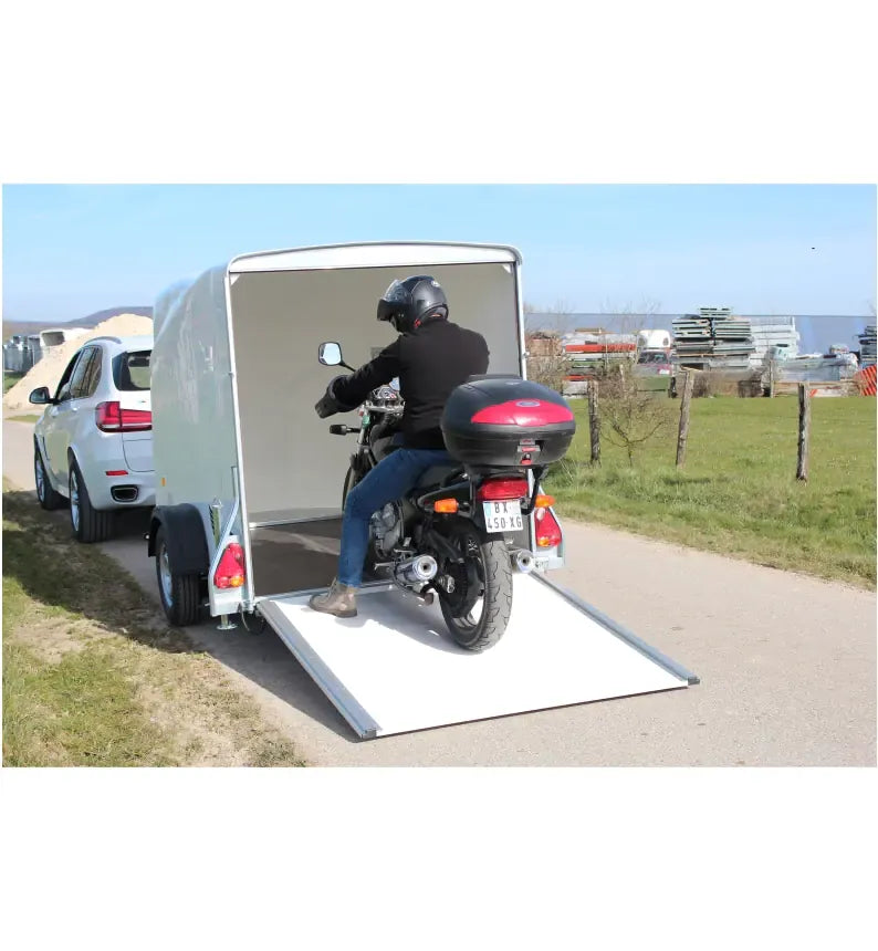 Remorque cargo Pullman Debon 1300 avec suspension et porte latérale